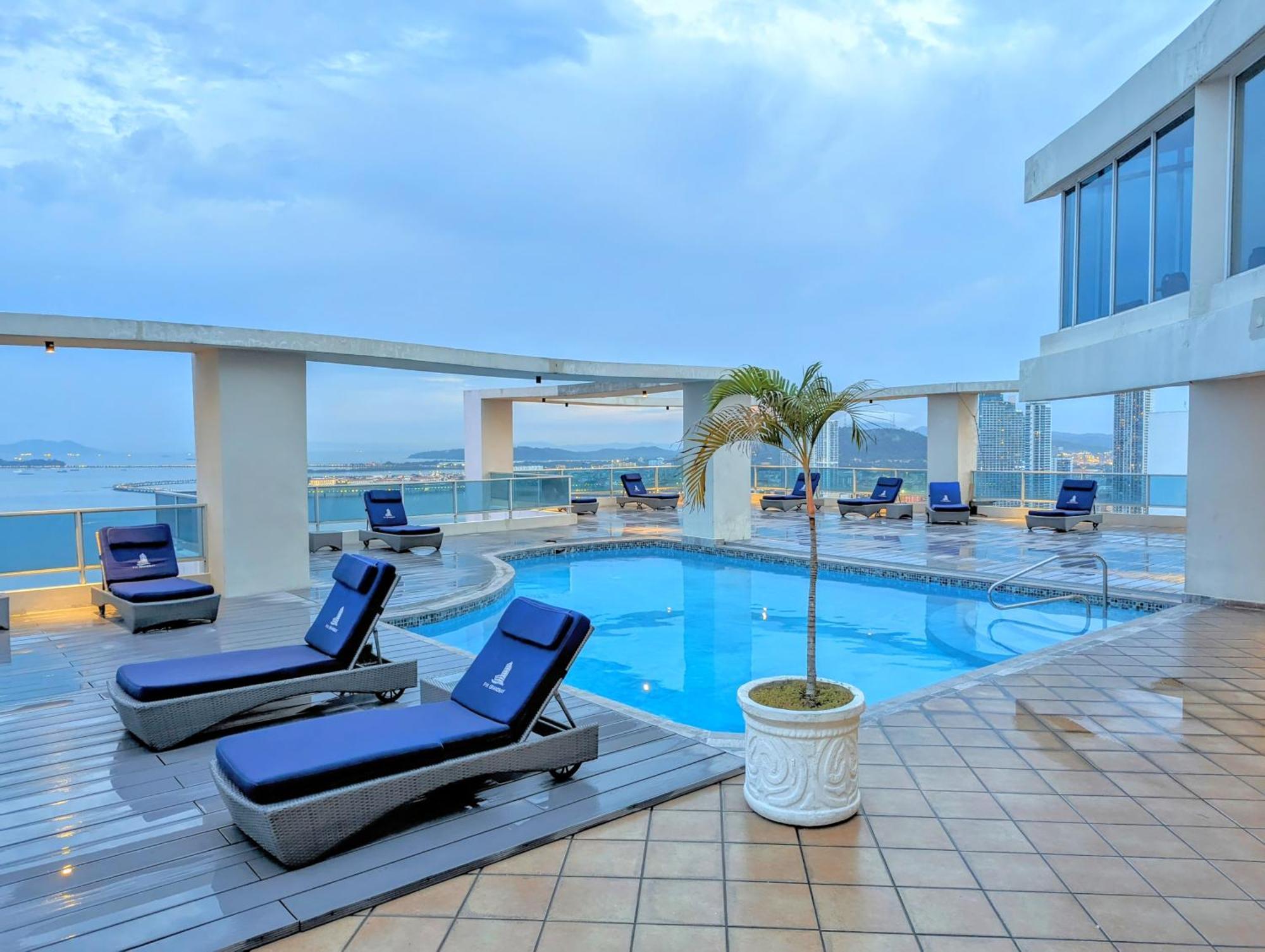פנמה סיטי Yc 3602 L Apartamento 2Br En Av Balboa מראה חיצוני תמונה