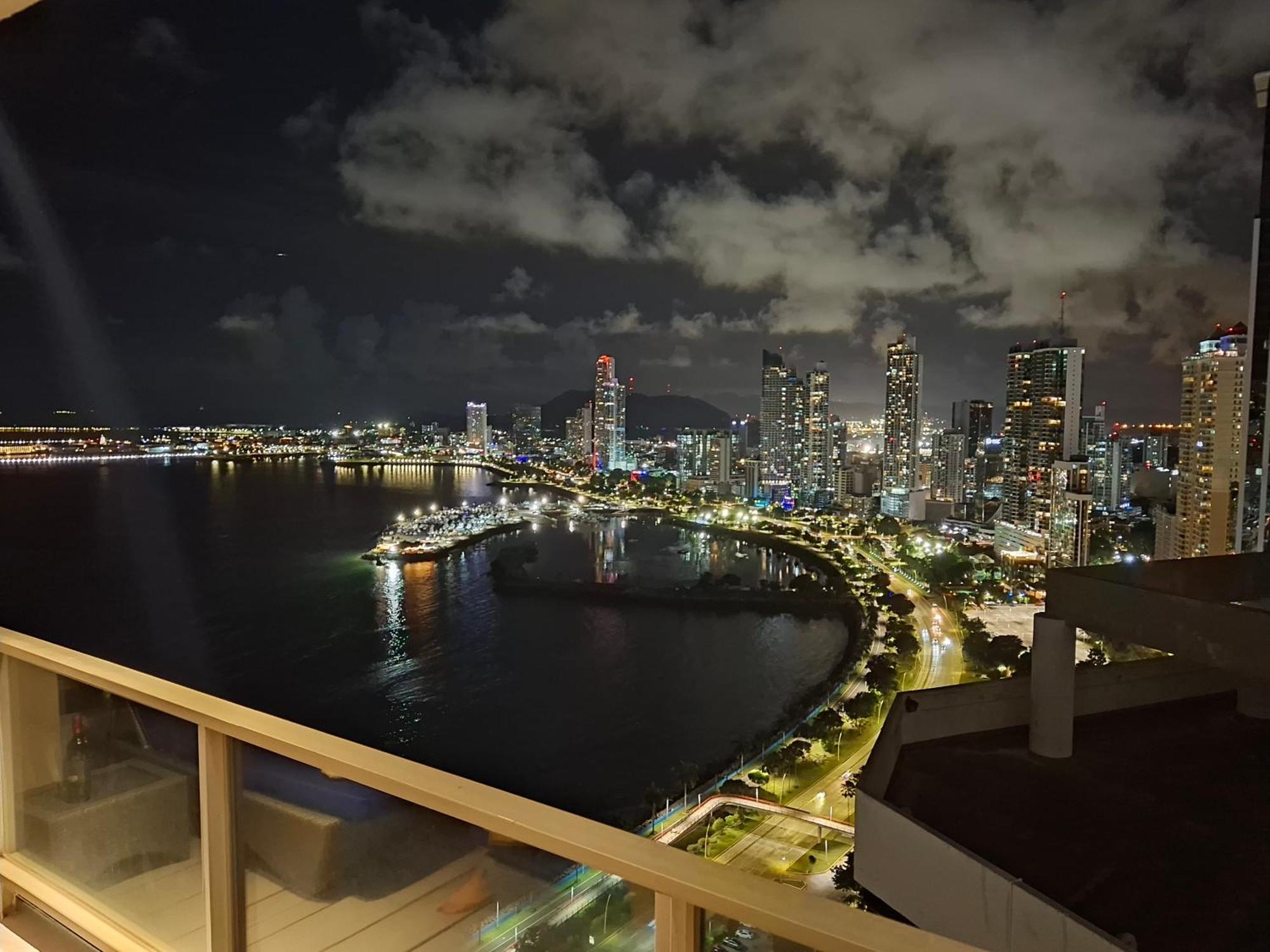 פנמה סיטי Yc 3602 L Apartamento 2Br En Av Balboa מראה חיצוני תמונה